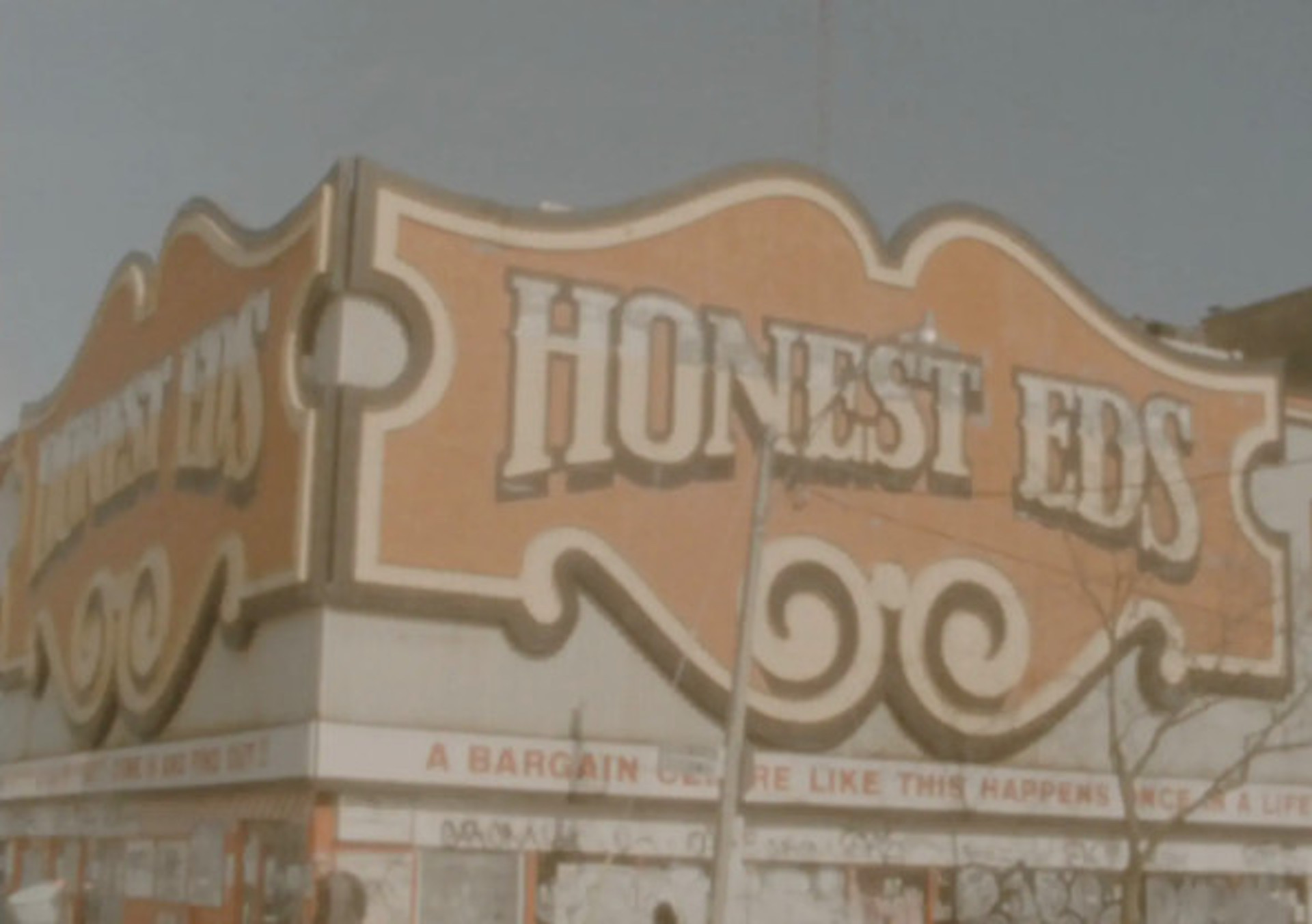 581 Bloor Street West VUCAVU